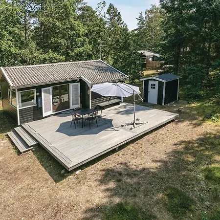 Сasa de vacaciones Two-bedroom Holiday In *